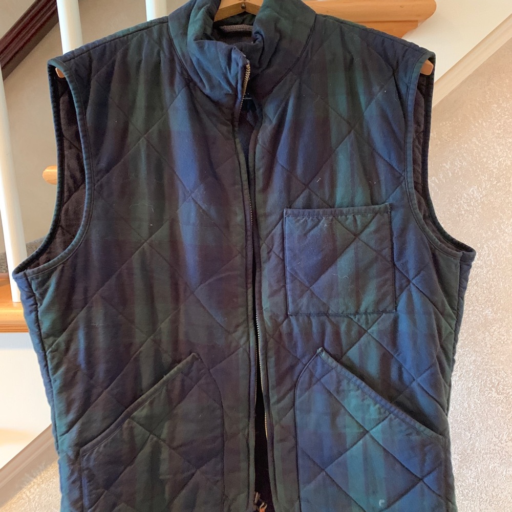 J Crew men’s black watch vest